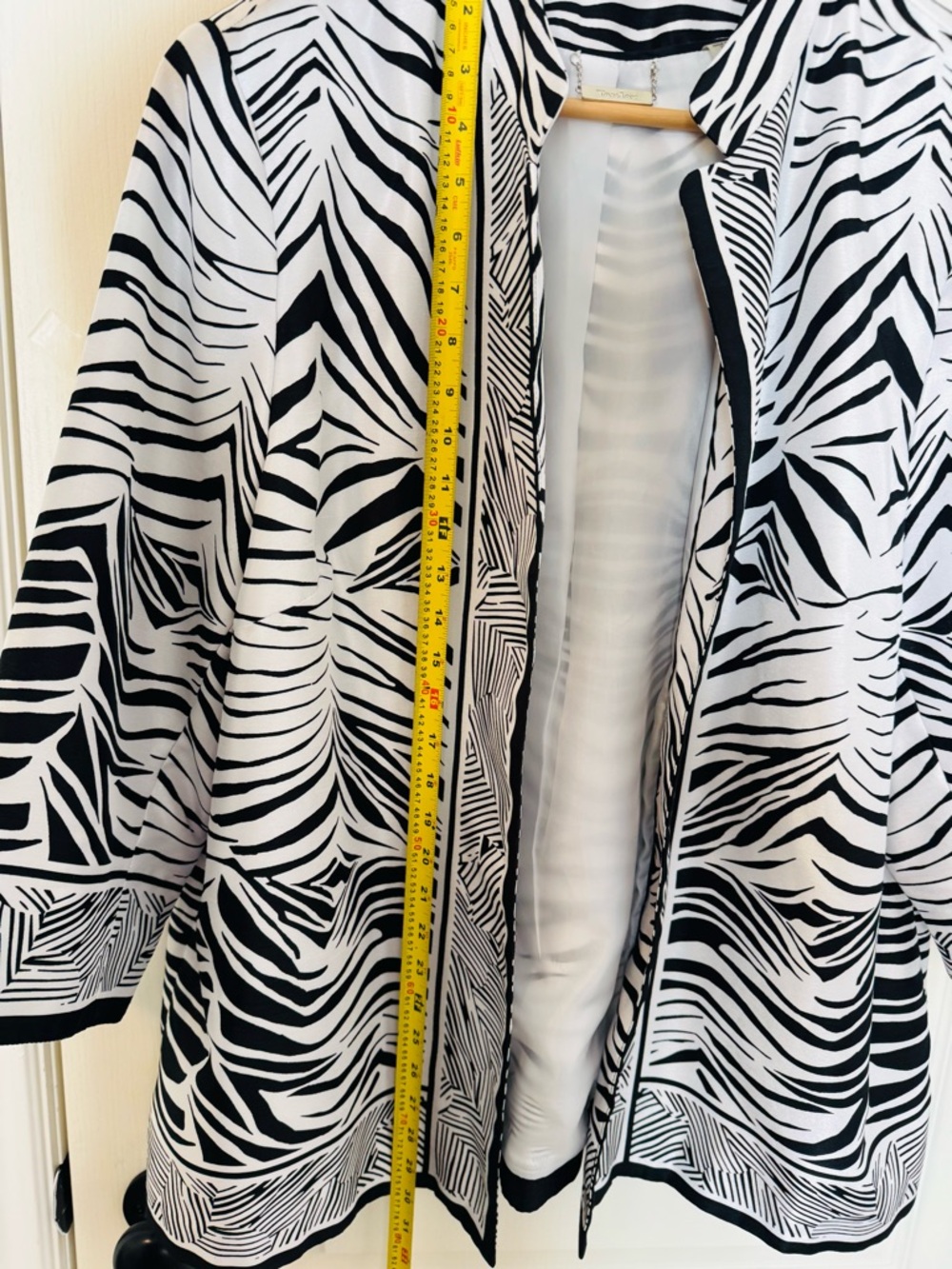 TanJay Women’s Zebra-Print Black & White Open Front Jacket Plus Size 18 NWOT - Picture 11 of 13